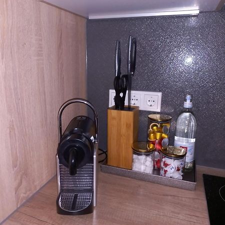 Am City Apartment 24H Self-Check-In, Free Parking, U-Bahn 350M, Netflix Norimberga Esterno foto