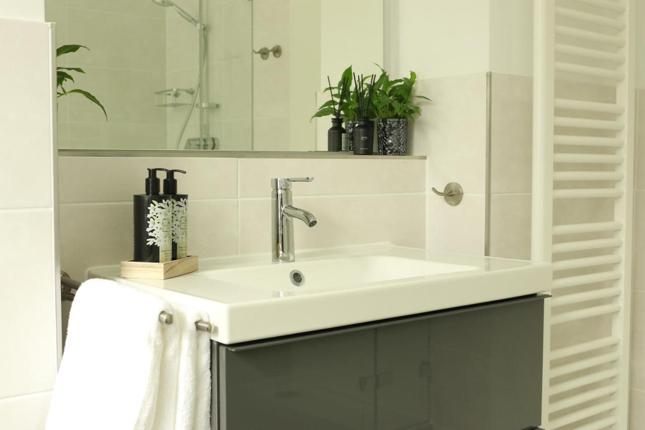 Am City Apartment 24H Self-Check-In, Free Parking, U-Bahn 350M, Netflix Norimberga Esterno foto