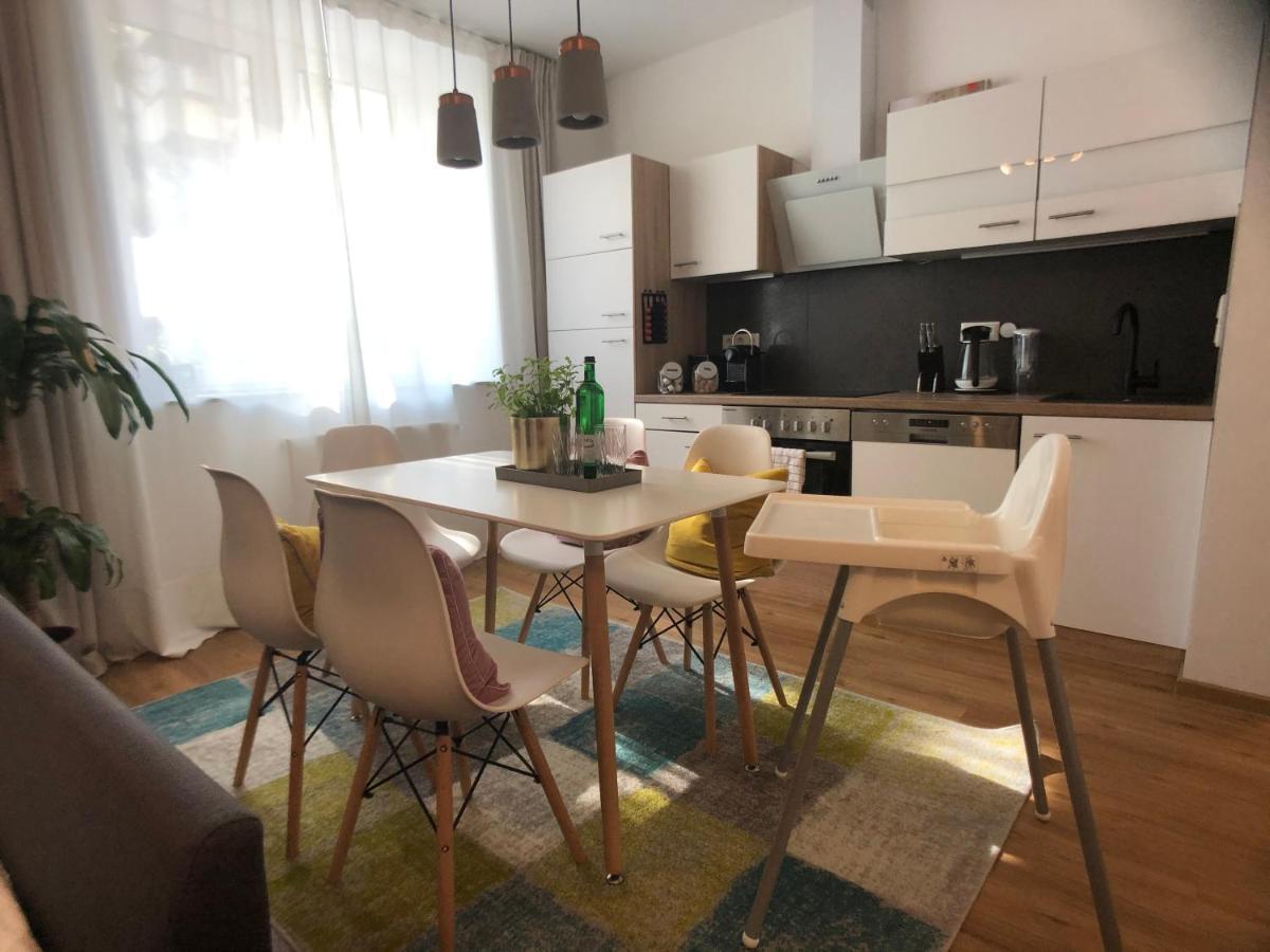 Am City Apartment 24H Self-Check-In, Free Parking, U-Bahn 350M, Netflix Norimberga Esterno foto