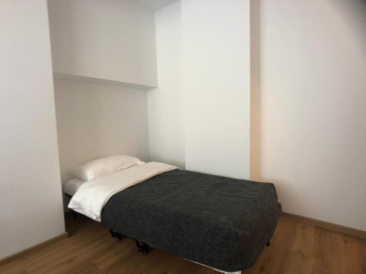 Am City Apartment 24H Self-Check-In, Free Parking, U-Bahn 350M, Netflix Norimberga Esterno foto