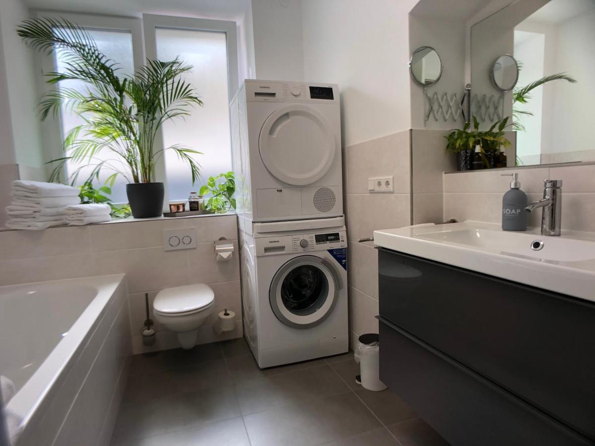 Am City Apartment 24H Self-Check-In, Free Parking, U-Bahn 350M, Netflix Norimberga Esterno foto